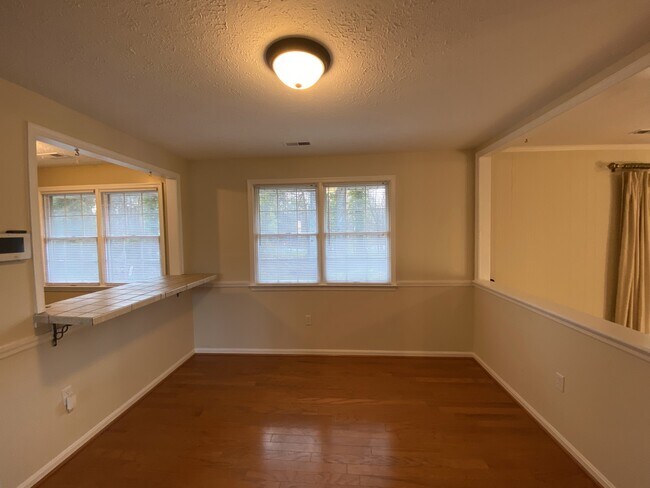 Building Photo - 3626 Bainbridge Ct