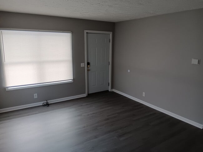 Building Photo - For Rent - Four-Bedroom Two-Bathroom Home Available NOW!