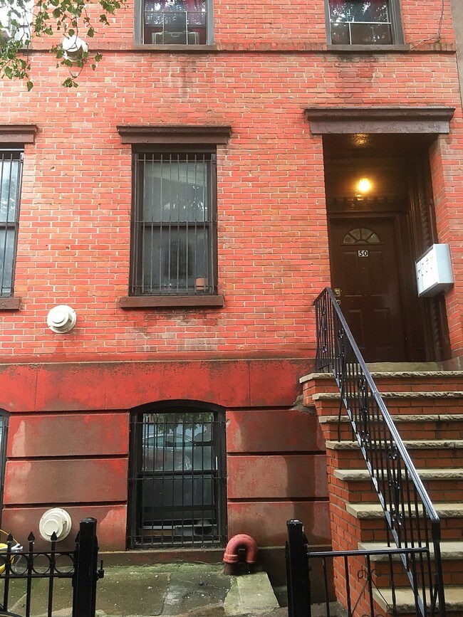 Building Photo - 50 S 6th St