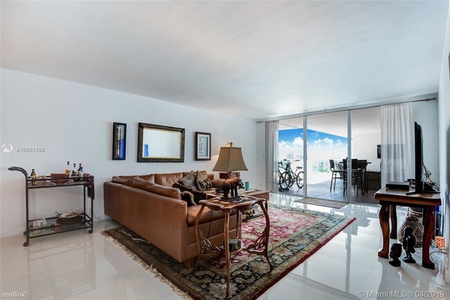 Foto del edificio - 2 br, 2.5 bath Condo - 1000 West Ave Apt TS9