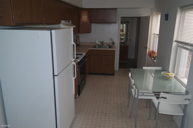 Building Photo - 1 br, 1 bath  - 1923 Gough St # 1