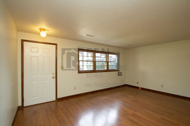 Foto del edificio - 207 Todd Cir