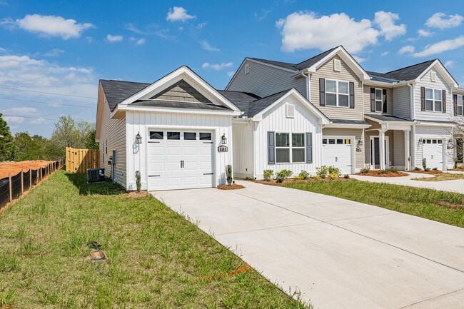 Building Photo - 8165 Bannock Cir