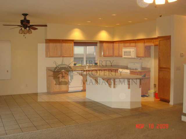 Building Photo - 1741 Venice Cir