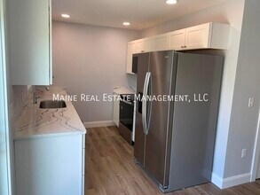 Building Photo - 208 Rocky Rdg Dr