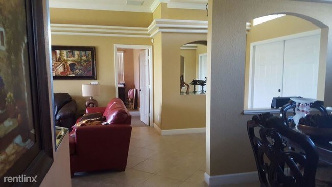 Foto del edificio - 1702 SW Cashmere Blvd