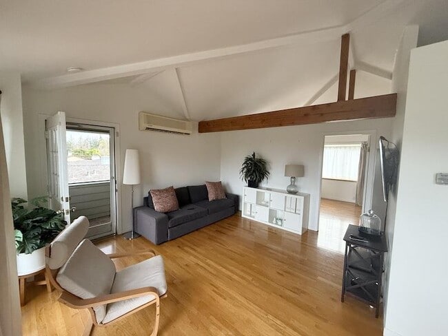 Foto del edificio - 14515 Clearview Dr