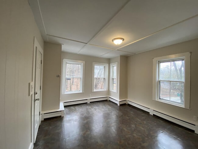 Building Photo - 18 Nutting St