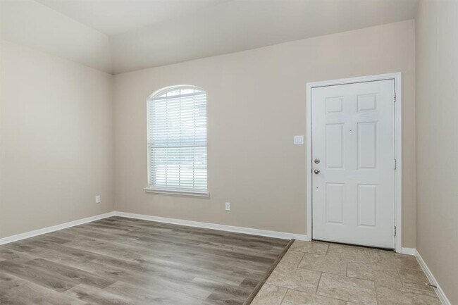 Building Photo - 3123 Hurst Green Ln
