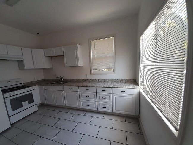 Foto del edificio - 2644 Orchard Ave