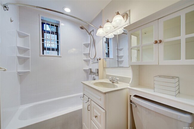 Foto del edificio - 19-62 80th St-