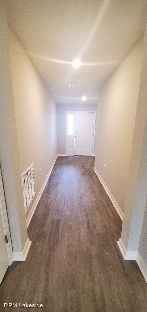 Building Photo - 4 br, 2 bath House - 637 Vittorio Dr