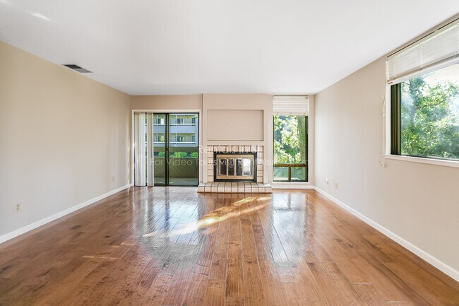 Foto del edificio - 820 Sea Spray Ln