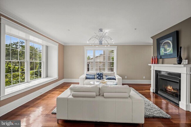 Foto del edificio - 9715 Singleton Dr