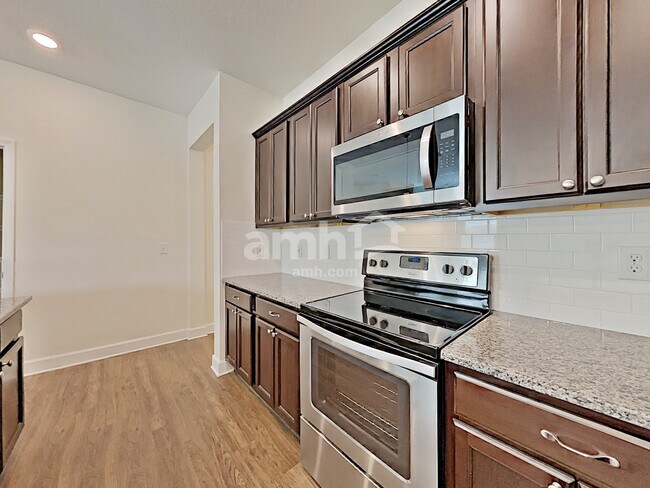 Foto del edificio - 322 Pine Terrace Dr