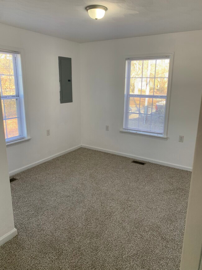 Dormitorio delantero - 210 Wilson St