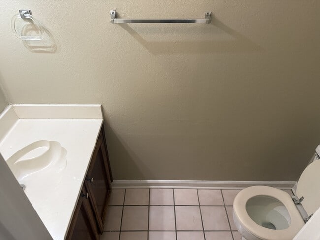 Photo - 820 Meadow Glen Ave Apartment