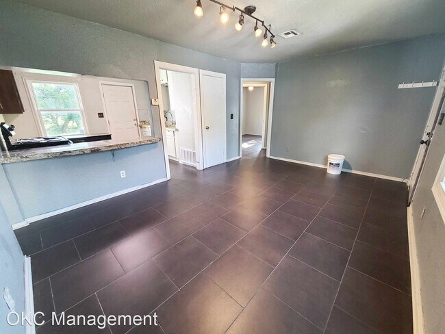 Building Photo - 2 br, 1 bath House - 1129 NW 99th