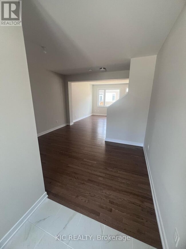 Building Photo - 950 Seagrave Ln
