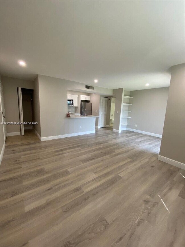 Foto del edificio - 1261 SW 46th Ave
