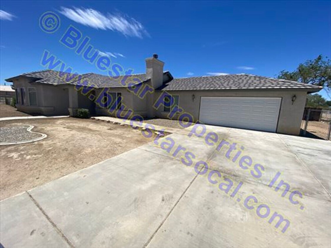 Foto principal - 13460 Cahuenga Rd