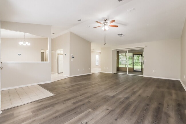 Foto del edificio - 2461 Statler Ave