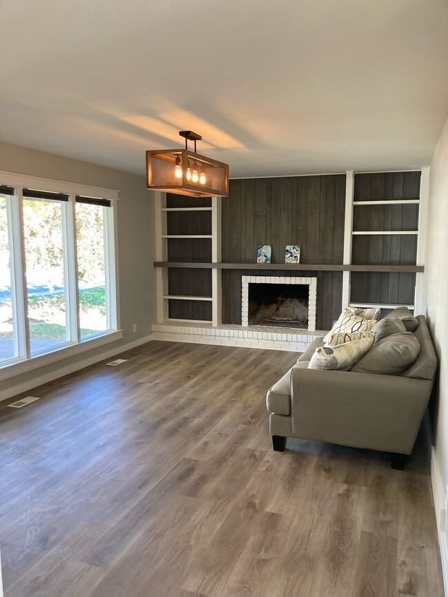 Building Photo - 2550 S 800 W