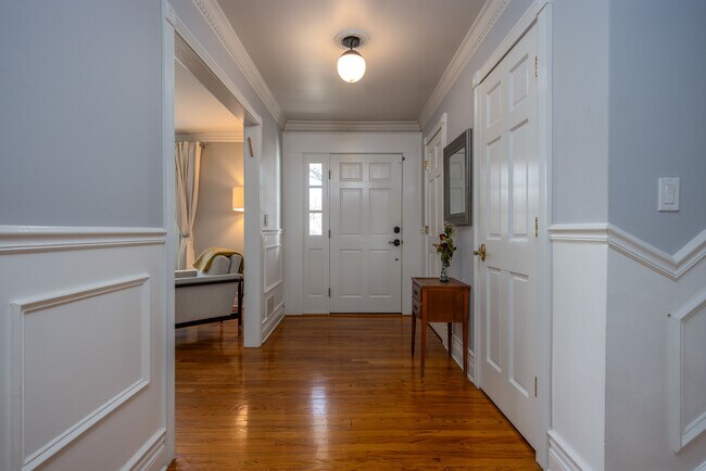 Foto del edificio - 51 Dellwood Cir