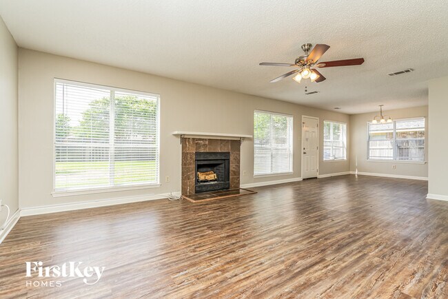 Foto del edificio - 7801 Park Ln
