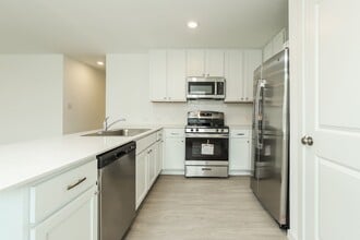 Building Photo - 3402 Rodgers Hl