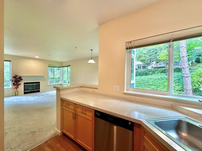 Foto del edificio - Beautiful 2BR|2BA with Washer and Dryer, T...