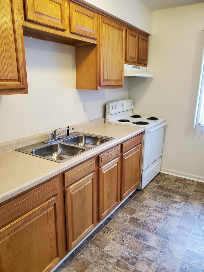 Building Photo - Hazel Park Apartments