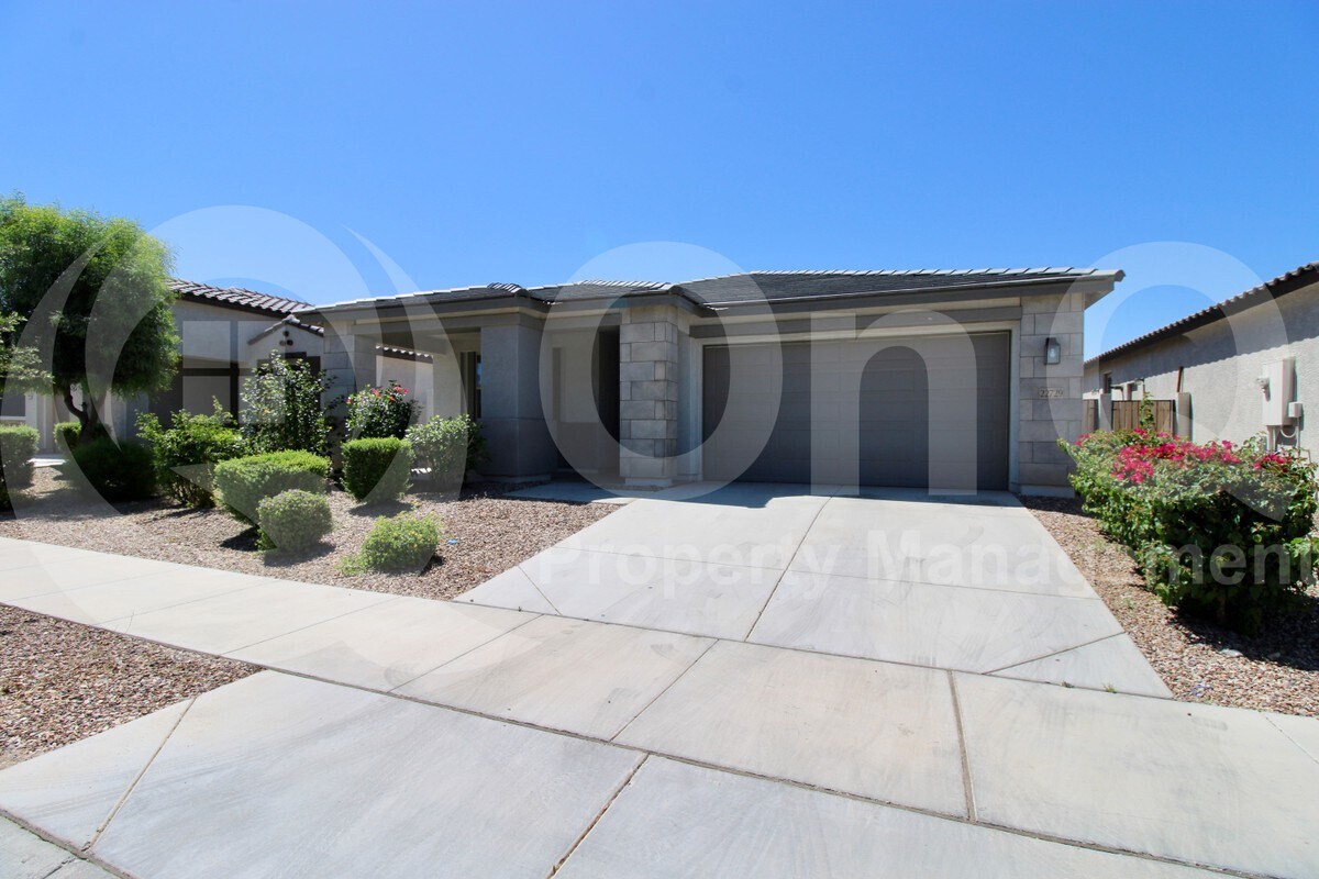 Primary Photo - 22729 E Domingo Rd