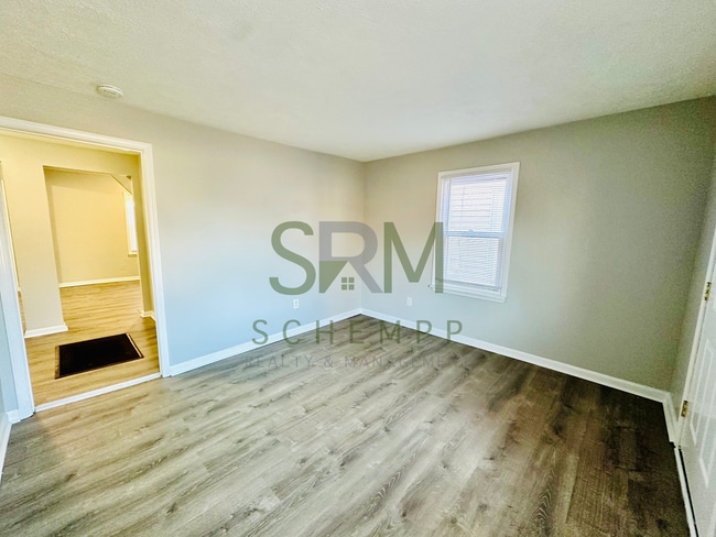 Photo - 2 bedroom home in South Louisville now available!