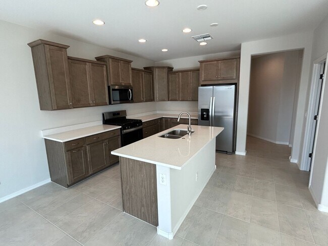 Building Photo - 17619 W San Juan Ave