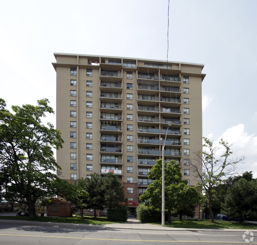 Building Photo - Broadview Housing Co-operative