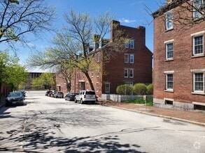 Building Photo - 125 W Merrimack St