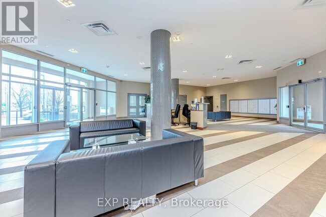 Photo du bâtiment - 2152-2152 Lawrence Ave E