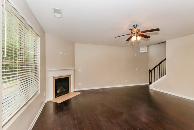 Foto del edificio - 4782 Brookwood Pl