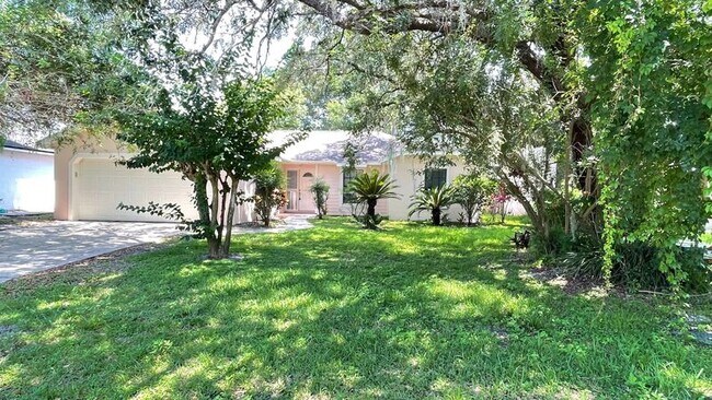 Building Photo - 1255 Silver Palm Dr