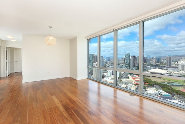 Building Photo - Luxurious Convenience in the Heart of Honolulu - Waihonua 3506