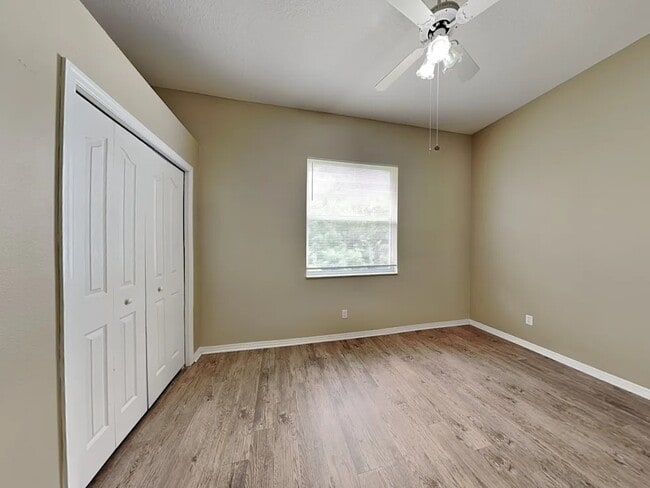 Building Photo - 3716 72nd Terrace E