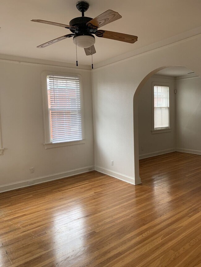 Building Photo - frp3507