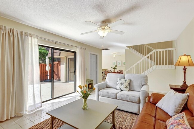 Building Photo - 2332 23rd Ct