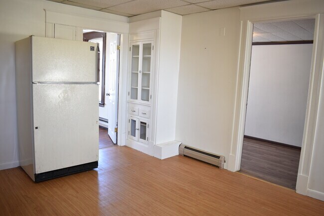 Kitchen - 27 Cook St