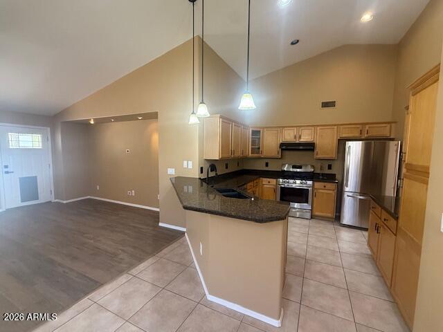 Building Photo - 364 W Thompson Pl