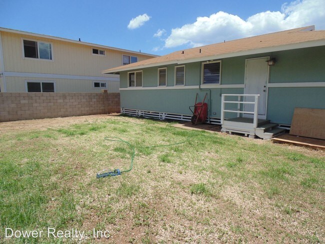 Building Photo - 3 br, 1.5 bath House - 87-245 Hookele Street