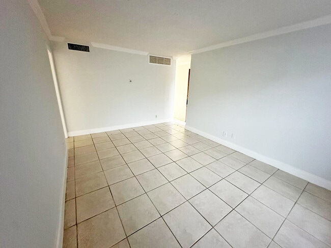 Building Photo - 4401 Treehouse Ln