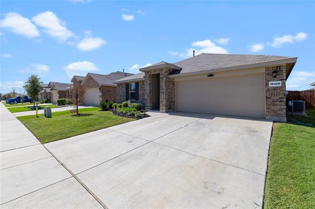 Foto del edificio - 16429 Porterfield Ln