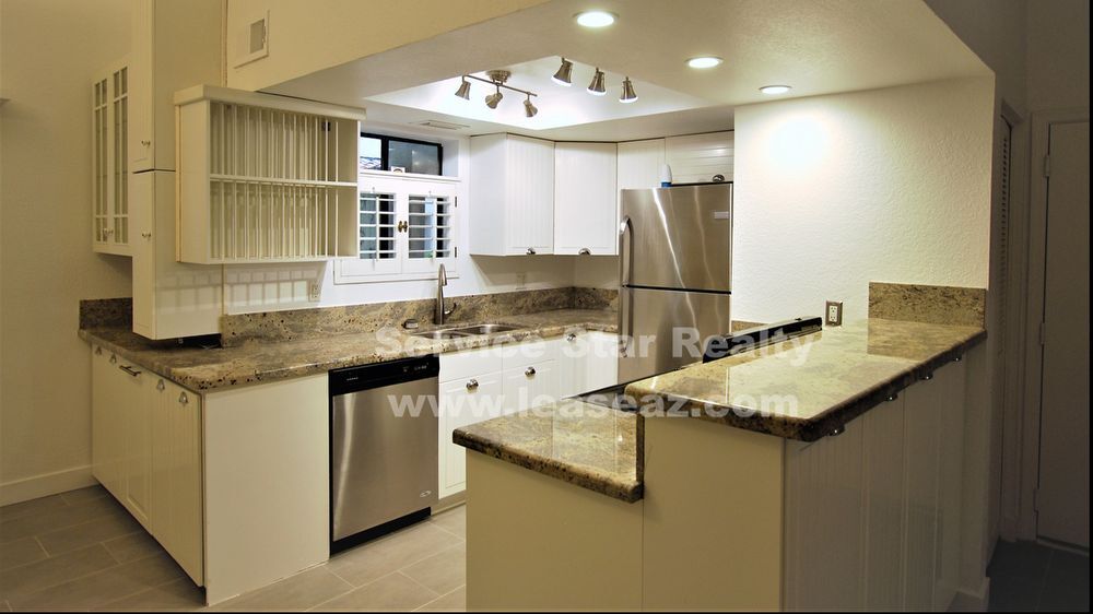Primary Photo - Gated Community Central Phoenix 3+2 Townhome!
